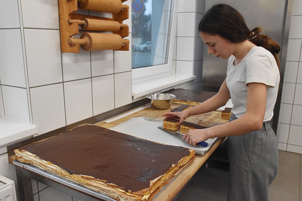 Klapkás süti a mentősöknek, a tökéletes mézes zserbó titka is kiderült