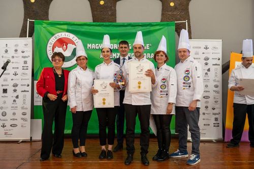 Kiváló eredményt ért el a KERO Cukrász Gasztro Team a Magyaroszág étele versenyen
